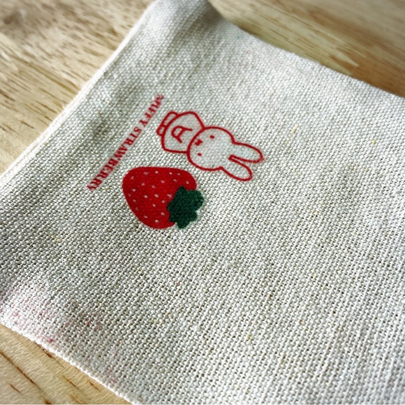 Miffy strawberry bag mini Kinchaku kawaii - Picture 4 of 8